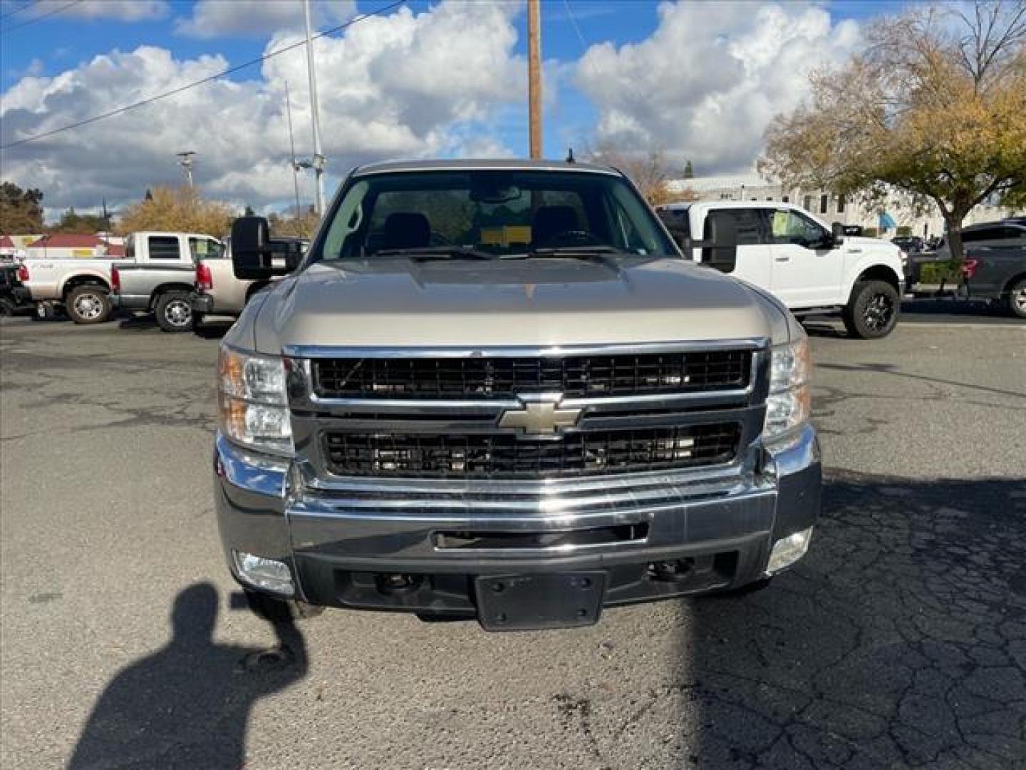 2008 Silver Birch Metallic Chevrolet Silverado 2500HD LT1 (1GCHK24658E) with an 6.6L Duramax 6.6L Diesel Turbo V8 365hp 660ft. lbs. Common Rail Direct Injection engine, Allison 1000 6-Speed Shiftable Automatic transmission, located at 800 Riverside Ave, Roseville, CA, 95678, (916) 773-4549, 38.732265, -121.291039 - Photo#8