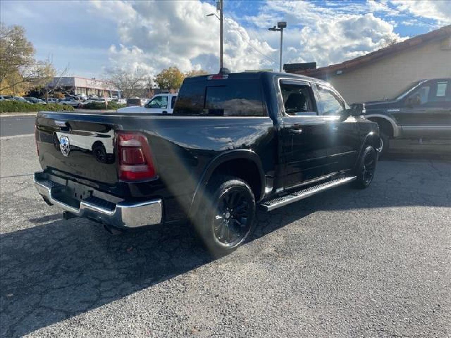 2020 Diamond Black Crystal Pearl Coat RAM 1500 Laramie (1C6SRFJM2LN) with an 3.0L EcoDiesel 3.0L Biodiesel Turbo V6 260hp 480ft. lbs. Common Rail Direct Injection engine, 8-Speed Shiftable Automatic transmission, located at 800 Riverside Ave, Roseville, CA, 95678, (916) 773-4549, 38.732265, -121.291039 - Photo#4