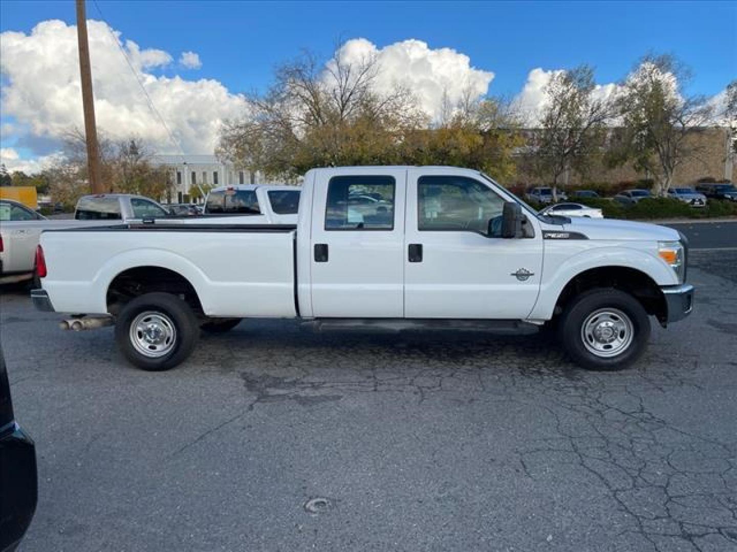 2013 Oxford White Ford F-350 Super Duty XL (1FT8W3BT4DE) with an 6.7L Power Stroke 6.7L Biodiesel Turbo V8 400hp 800ft. lbs. Common Rail Direct Injection engine, 6-Speed Shiftable Automatic transmission, located at 800 Riverside Ave, Roseville, CA, 95678, (916) 773-4549, 38.732265, -121.291039 - Photo#6