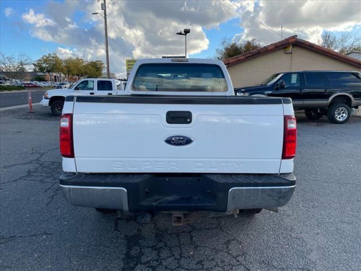 2013 Oxford White Ford F-350 Super Duty XL (1FT8W3BT4DE) with an 6.7L Power Stroke 6.7L Biodiesel Turbo V8 400hp 800ft. lbs. Common Rail Direct Injection engine, 6-Speed Shiftable Automatic transmission, located at 800 Riverside Ave, Roseville, CA, 95678, (916) 773-4549, 38.732265, -121.291039 - Photo#8