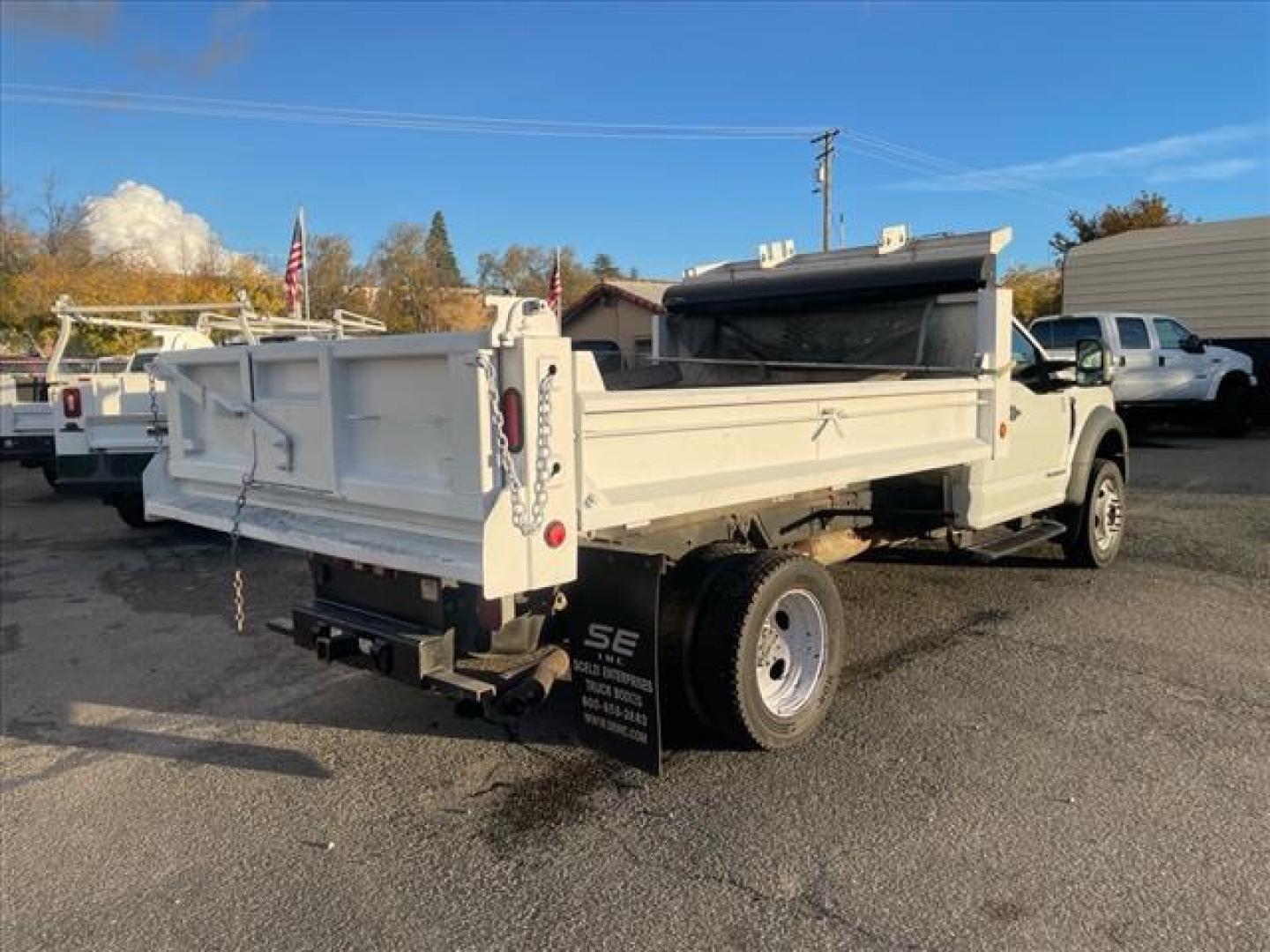 2017 White Ford F-550 XL (1FDUF5GT3HE) with an 6.7L 8 Cylinder Other engine, 6-Speed Automatic transmission, located at 800 Riverside Ave, Roseville, CA, 95678, (916) 773-4549, 38.732265, -121.291039 - DIESEL DUMP BED ONE OWNER CLEAN CARFAX - Photo#3