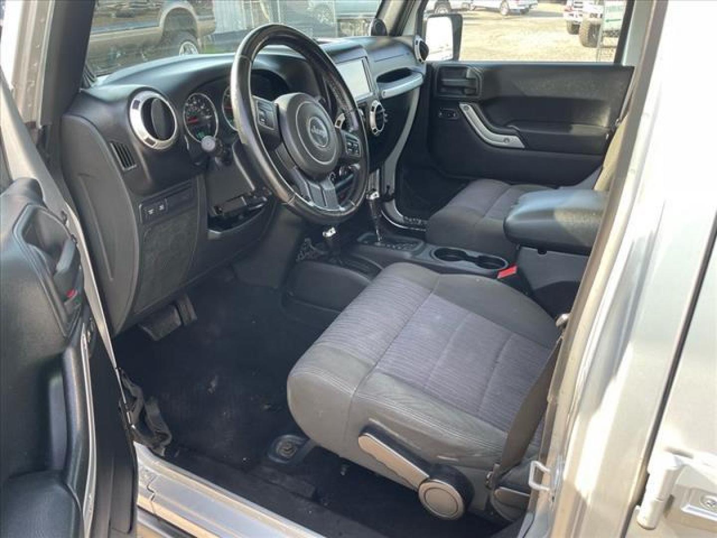 2011 Bright Silver Metallic Clear Coat Jeep Wrangler Unlimited Rubicon (1J4BA6H18BL) with an 3.8L 3.8L V6 202hp 237ft. lbs. Sequential Multiport Fuel Injection engine, 4-Speed Automatic transmission, located at 800 Riverside Ave, Roseville, CA, 95678, (916) 773-4549, 38.732265, -121.291039 - Photo#12