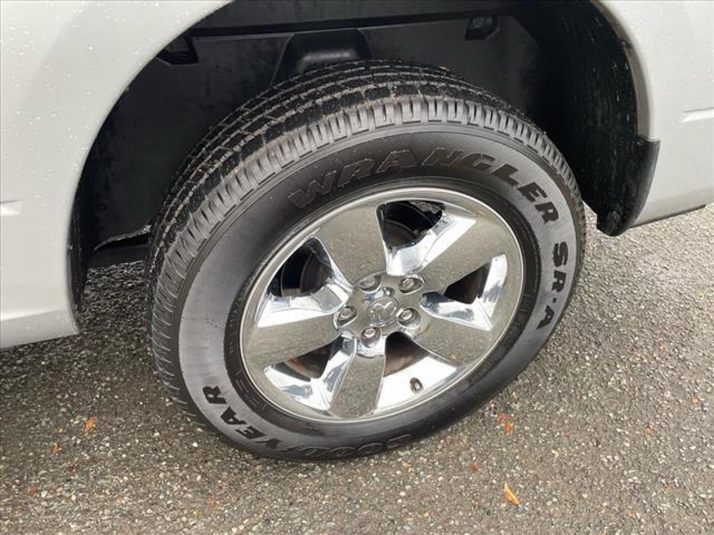 2016 Bright Silver Metallic Clear Coat RAM 1500 Big Horn (1C6RR7LM1GS) with an 3.0L EcoDiesel 3.0L Biodiesel Turbo V6 240hp 420ft. lbs. Common Rail Direct Injection engine, 8-Speed Shiftable Automatic transmission, located at 800 Riverside Ave, Roseville, CA, 95678, (916) 773-4549, 38.732265, -121.291039 - Photo#11