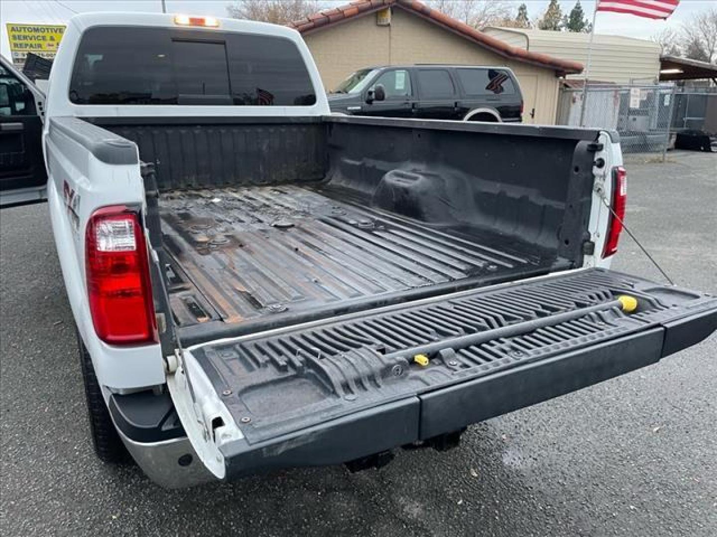 2014 Oxford White Ford F-350 Super Duty Lariat (1FT8W3BT3EE) with an 6.7L Power Stroke 6.7L Biodiesel Turbo V8 400hp 800ft. lbs. Common Rail Direct Injection engine, 6-Speed Shiftable Automatic transmission, located at 800 Riverside Ave, Roseville, CA, 95678, (916) 773-4549, 38.732265, -121.291039 - Photo#10