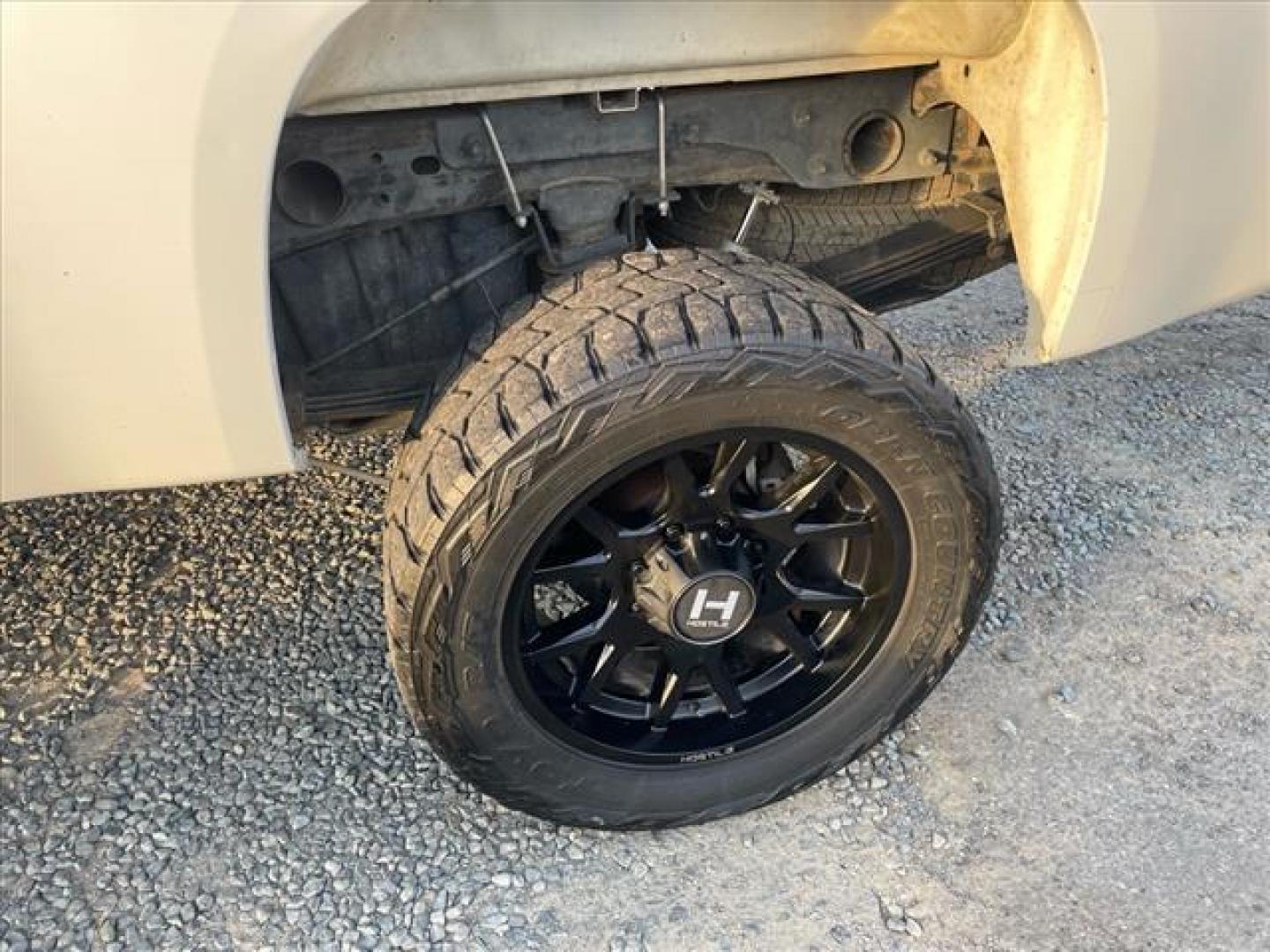 2014 Summit White GMC Sierra 2500HD SLE (1GT120C83EF) with an 6.6L Duramax 6.6L Diesel Turbo V8 397hp 765ft. lbs. Common Rail Direct Injection engine, Allison 1000 6-Speed Shiftable Automatic transmission, located at 800 Riverside Ave, Roseville, CA, 95678, (916) 773-4549, 38.732265, -121.291039 - DURAMAX DIESEL CREW CAB 4X4 SLE LIFTED ALLISON TRANSMISSION SERVICE RECORDS ON CLEAN CARFAX - Photo#6