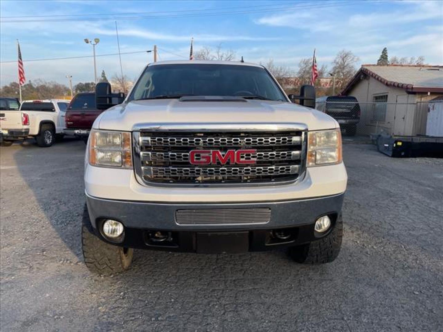 2014 Summit White GMC Sierra 2500HD SLE (1GT120C83EF) with an 6.6L Duramax 6.6L Diesel Turbo V8 397hp 765ft. lbs. Common Rail Direct Injection engine, Allison 1000 6-Speed Shiftable Automatic transmission, located at 800 Riverside Ave, Roseville, CA, 95678, (916) 773-4549, 38.732265, -121.291039 - DURAMAX DIESEL CREW CAB 4X4 SLE LIFTED ALLISON TRANSMISSION SERVICE RECORDS ON CLEAN CARFAX - Photo#7