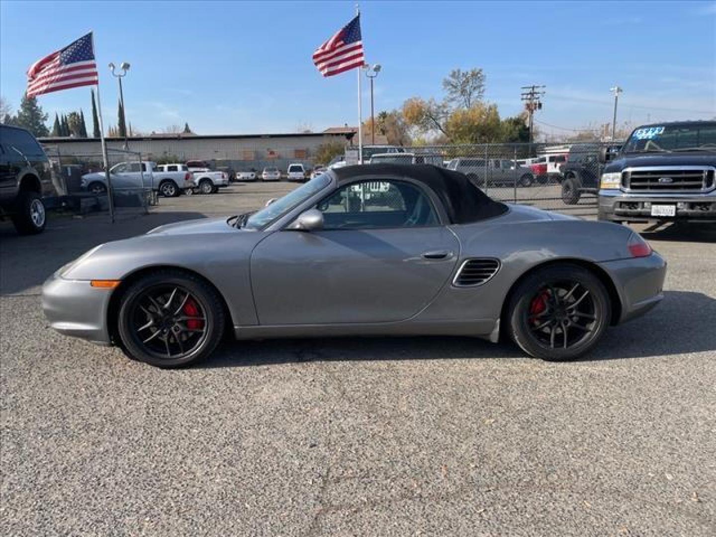 2003 Polar Silver Metallic Porsche Boxster S (WP0CB29883U) with an 3L NA H6 double overhead cam (DOHC) 24V Other engine, 5-Speed Automatic transmission, located at 800 Riverside Ave, Roseville, CA, 95678, (916) 773-4549, 38.732265, -121.291039 - CONVERTIBLE LOW MILES - Photo#4