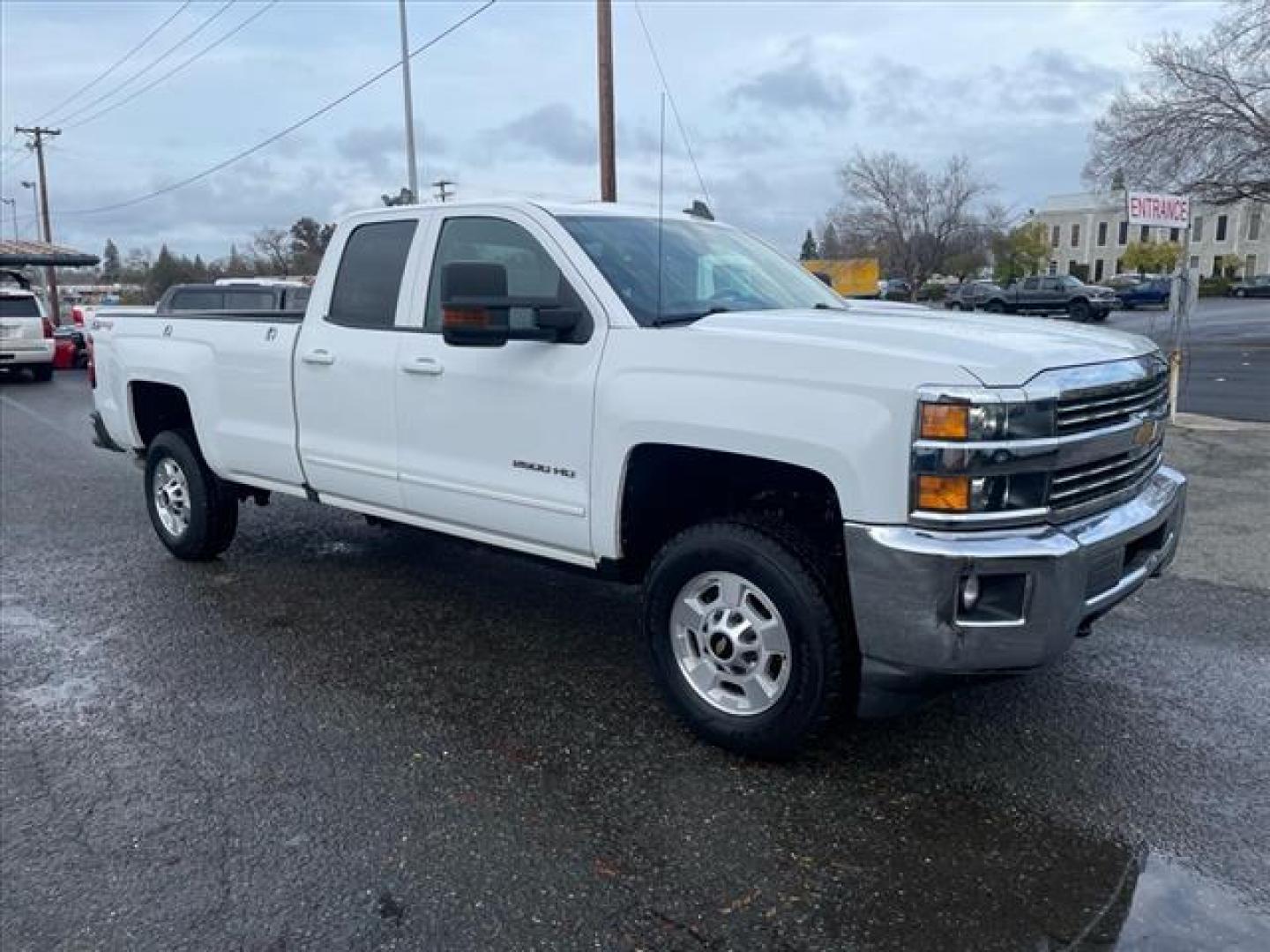 2017 Summit White Chevrolet Silverado 2500HD LT (1GC2KVEG2HZ) with an 6.0L Vortec 6.0L Flex Fuel V8 360hp 380ft. lbs. Sequential Electronic Fuel Injection engine, 6-Speed Shiftable Automatic transmission, located at 800 Riverside Ave, Roseville, CA, 95678, (916) 773-4549, 38.732265, -121.291039 - Photo#1