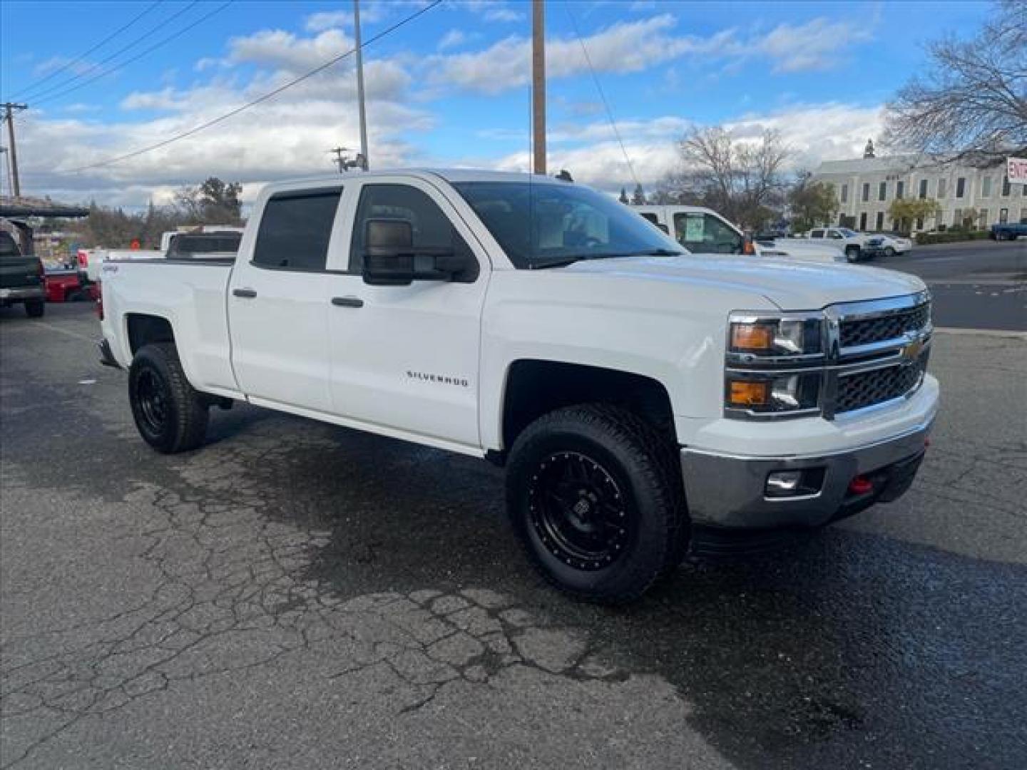 2014 Summit White Chevrolet Silverado 1500 LT (3GCUKREC7EG) with an 5.3L EcoTec3 5.3L Flex Fuel V8 355hp 383ft. lbs. Direct Injection engine, 6-Speed Shiftable Automatic w/Overdrive transmission, located at 800 Riverside Ave, Roseville, CA, 95678, (916) 773-4549, 38.732265, -121.291039 - 4X4 CREW CAB LT 95K MILES - Photo#1