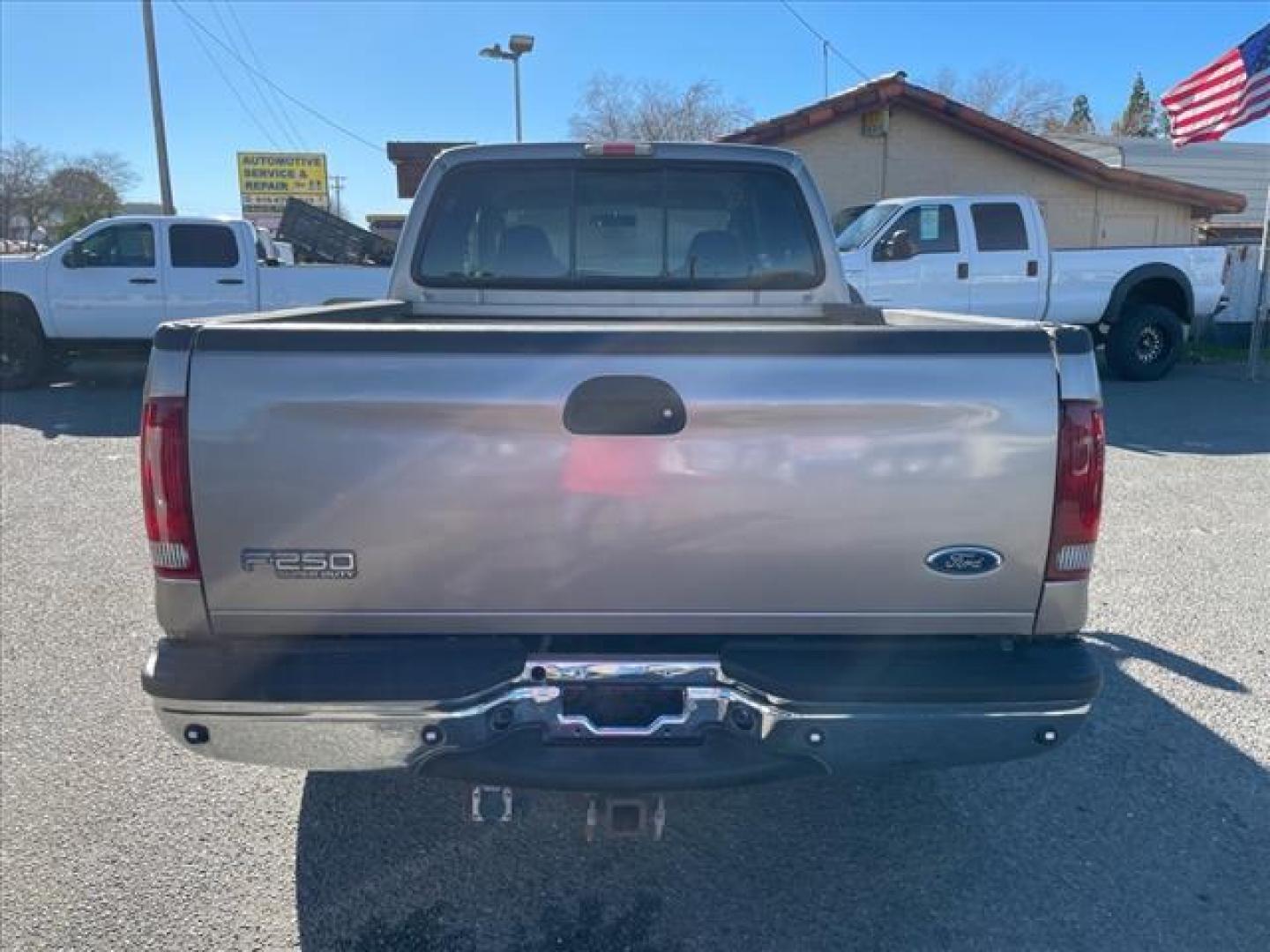 2004 Arizona Beige Clearcoat Metallic Ford F-250 Super Duty XLT (1FTNW21P04E) with an Power Stroke 6.0L Diesel Turbo V8 325hp 560ft. lbs. Other engine, 5-Speed Automatic transmission, located at 800 Riverside Ave, Roseville, CA, 95678, (916) 773-4549, 38.732265, -121.291039 - DIESEL CREW CAB 4X4 XLT LOW MILES SERVICE RECORDS - Photo#9