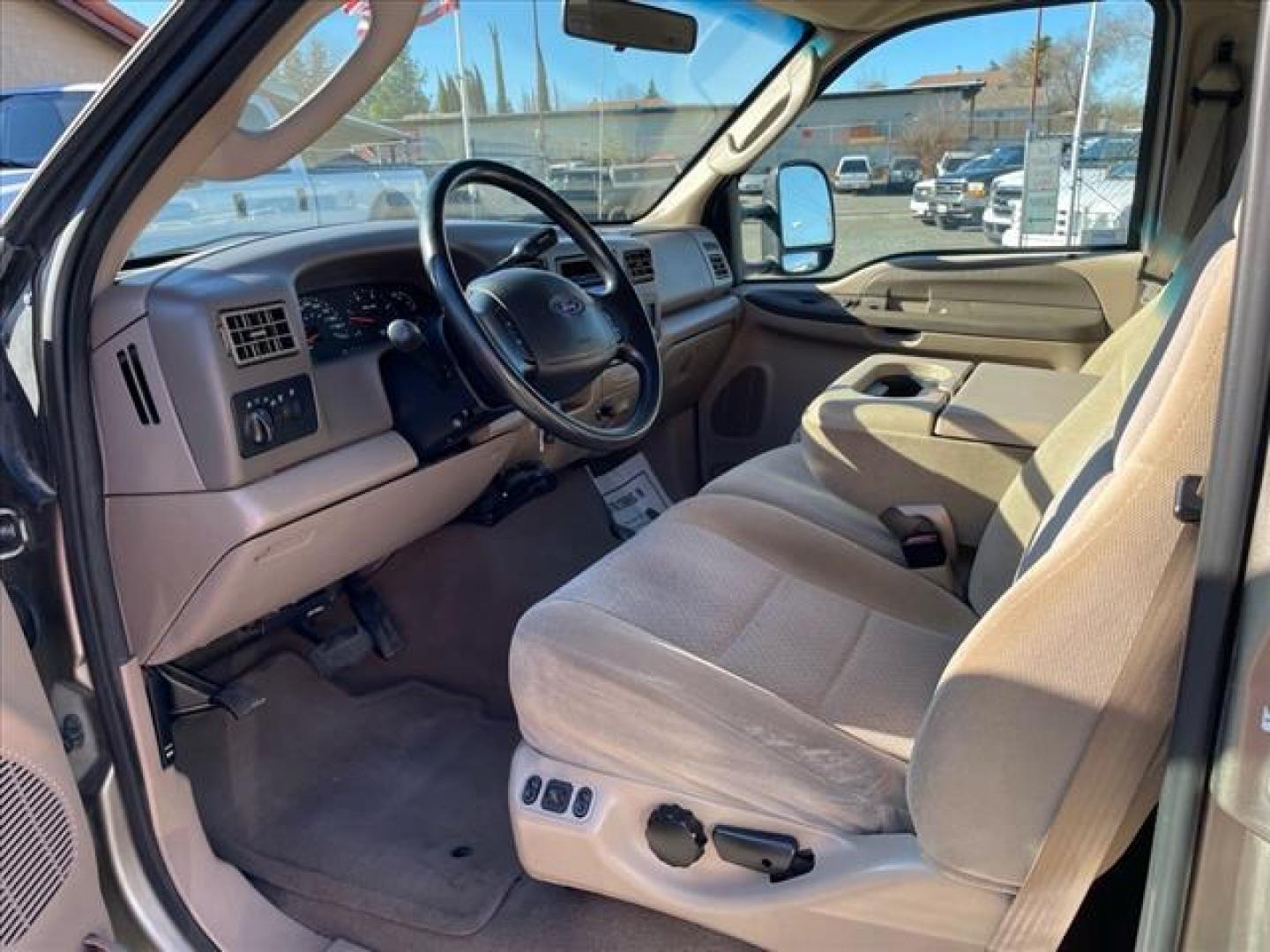 2004 Arizona Beige Clearcoat Metallic Ford F-250 Super Duty XLT (1FTNW21P04E) with an Power Stroke 6.0L Diesel Turbo V8 325hp 560ft. lbs. Other engine, 5-Speed Automatic transmission, located at 800 Riverside Ave, Roseville, CA, 95678, (916) 773-4549, 38.732265, -121.291039 - DIESEL CREW CAB 4X4 XLT LOW MILES SERVICE RECORDS - Photo#11