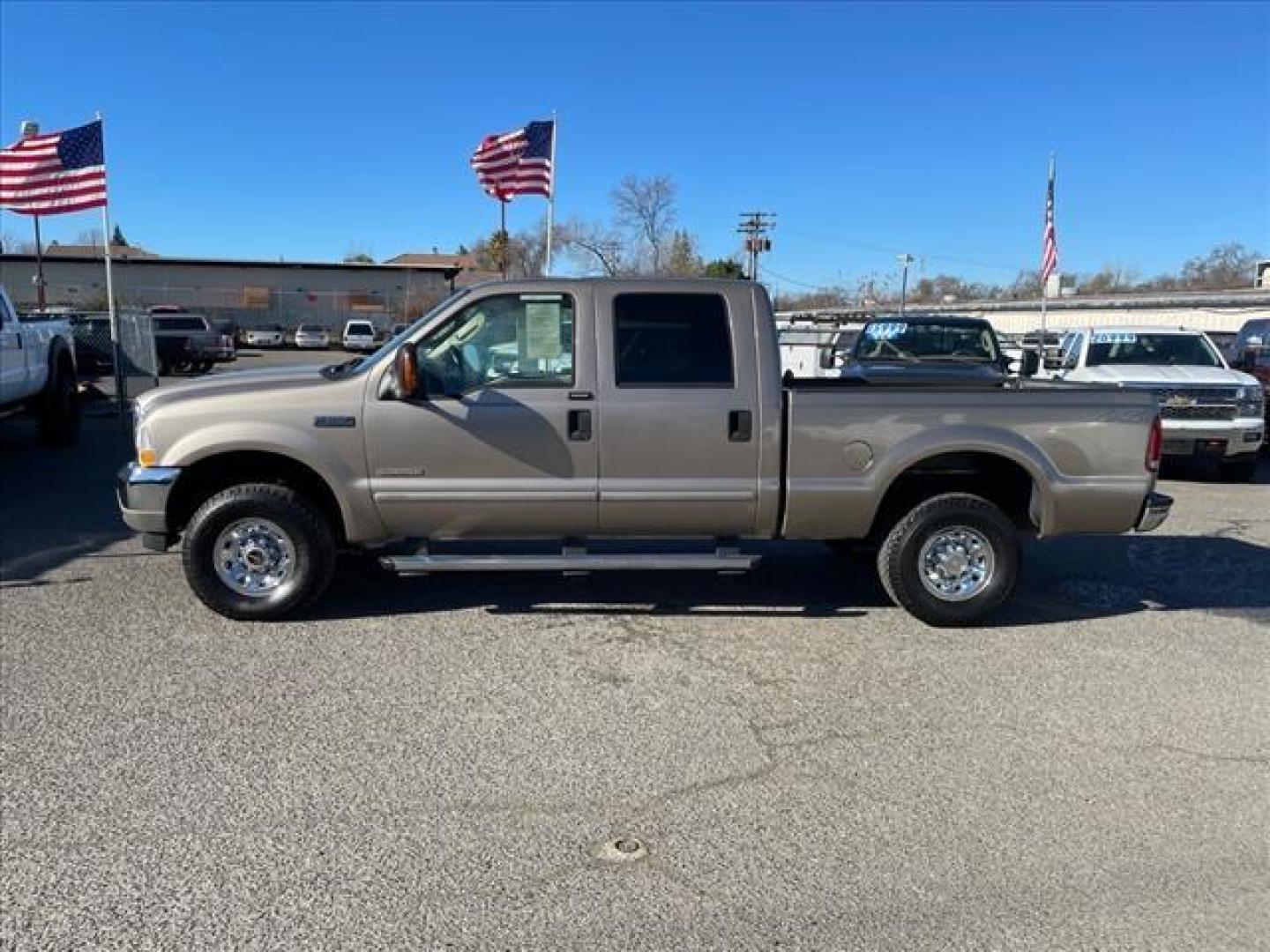 2004 Arizona Beige Clearcoat Metallic Ford F-250 Super Duty XLT (1FTNW21P04E) with an Power Stroke 6.0L Diesel Turbo V8 325hp 560ft. lbs. Other engine, 5-Speed Automatic transmission, located at 800 Riverside Ave, Roseville, CA, 95678, (916) 773-4549, 38.732265, -121.291039 - DIESEL CREW CAB 4X4 XLT LOW MILES SERVICE RECORDS - Photo#4