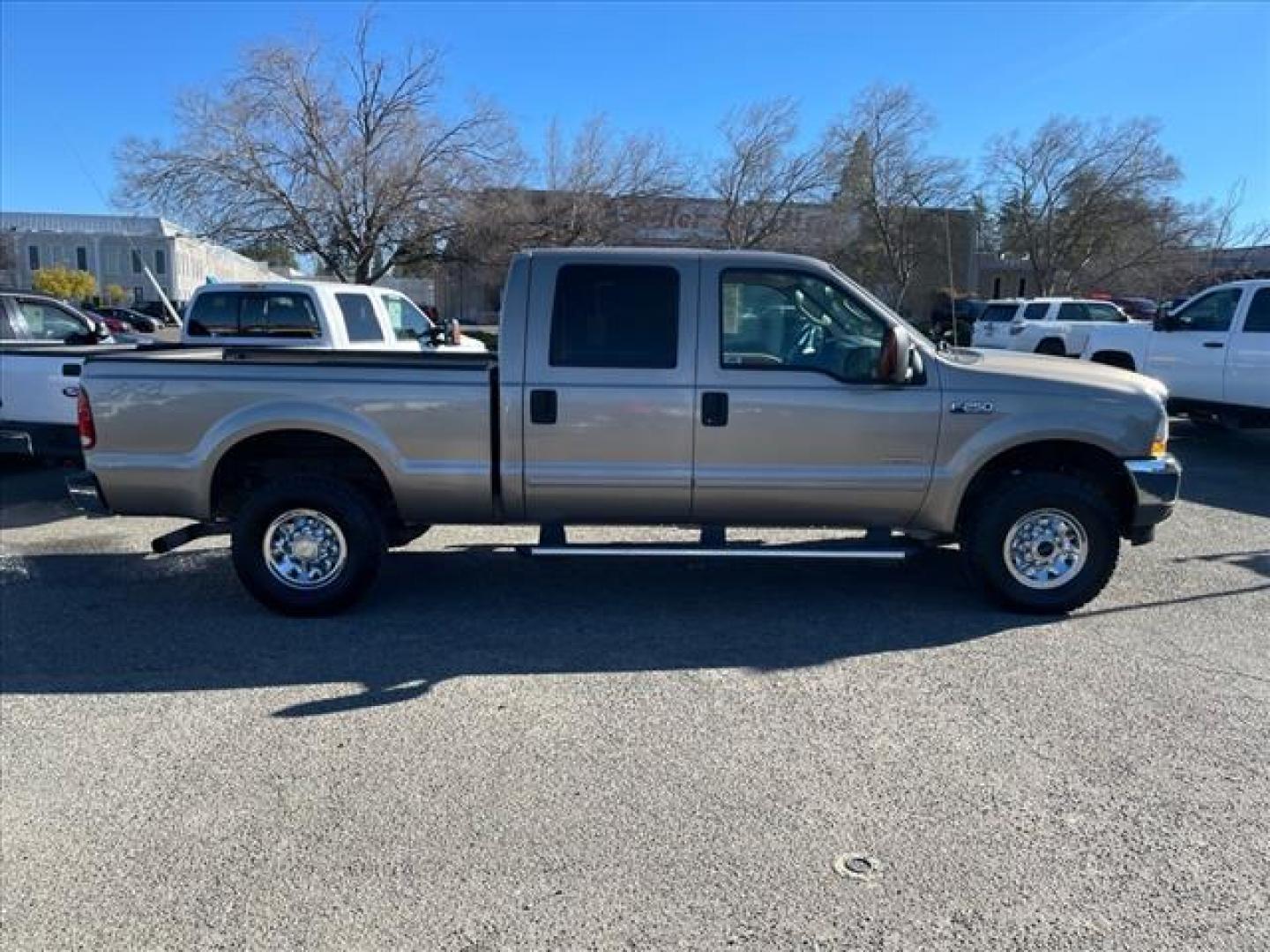 2004 Arizona Beige Clearcoat Metallic Ford F-250 Super Duty XLT (1FTNW21P04E) with an Power Stroke 6.0L Diesel Turbo V8 325hp 560ft. lbs. Other engine, 5-Speed Automatic transmission, located at 800 Riverside Ave, Roseville, CA, 95678, (916) 773-4549, 38.732265, -121.291039 - DIESEL CREW CAB 4X4 XLT LOW MILES SERVICE RECORDS - Photo#5