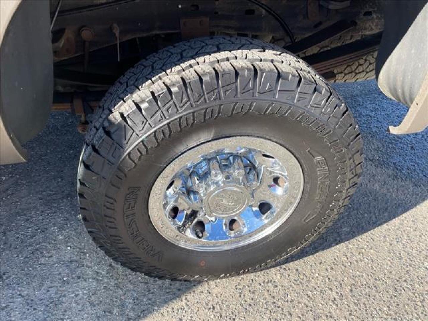 2004 Arizona Beige Clearcoat Metallic Ford F-250 Super Duty XLT (1FTNW21P04E) with an Power Stroke 6.0L Diesel Turbo V8 325hp 560ft. lbs. Other engine, 5-Speed Automatic transmission, located at 800 Riverside Ave, Roseville, CA, 95678, (916) 773-4549, 38.732265, -121.291039 - DIESEL CREW CAB 4X4 XLT LOW MILES SERVICE RECORDS - Photo#7