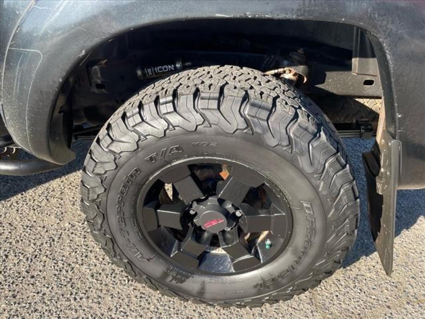 2008 Black Sand Pearl Toyota Tacoma V6 (5TELU42N88Z) with an 4.0L 4.0L V6 236hp 266ft. lbs. Sequential Electronic Fuel Injection engine, 6-Speed Manual transmission, located at 800 Riverside Ave, Roseville, CA, 95678, (916) 773-4549, 38.732265, -121.291039 - 4X4 DOUBLE CAB - Photo#6