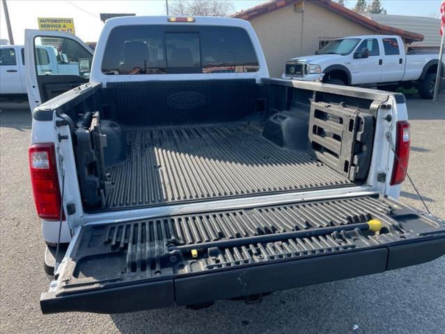 2011 Oxford White/Sterling Grey Ford F-250 Super Duty Lariat (1FT7W2BT3BE) with an 6.7L Power Stroke 6.7L Biodiesel Turbo V8 400hp 800ft. lbs. Common Rail Direct Injection engine, 6-Speed Shiftable Automatic transmission, located at 800 Riverside Ave, Roseville, CA, 95678, (916) 773-4549, 38.732265, -121.291039 - Photo#9