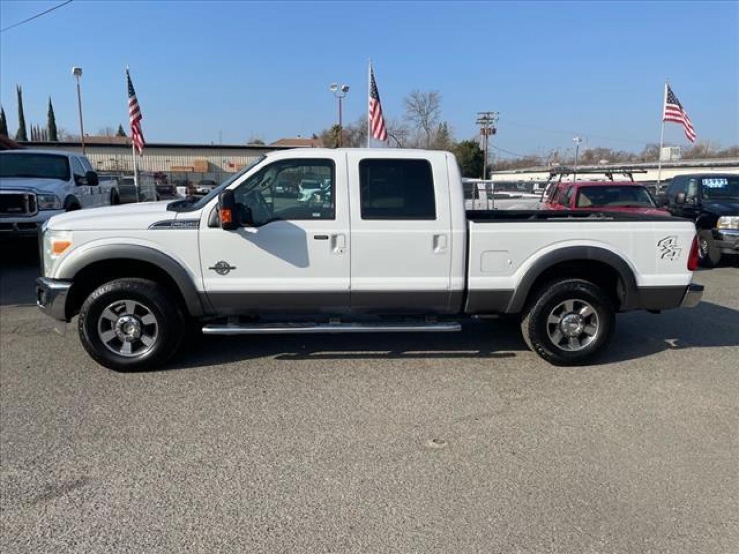 2011 Oxford White/Sterling Grey Ford F-250 Super Duty Lariat (1FT7W2BT3BE) with an 6.7L Power Stroke 6.7L Biodiesel Turbo V8 400hp 800ft. lbs. Common Rail Direct Injection engine, 6-Speed Shiftable Automatic transmission, located at 800 Riverside Ave, Roseville, CA, 95678, (916) 773-4549, 38.732265, -121.291039 - Photo#4