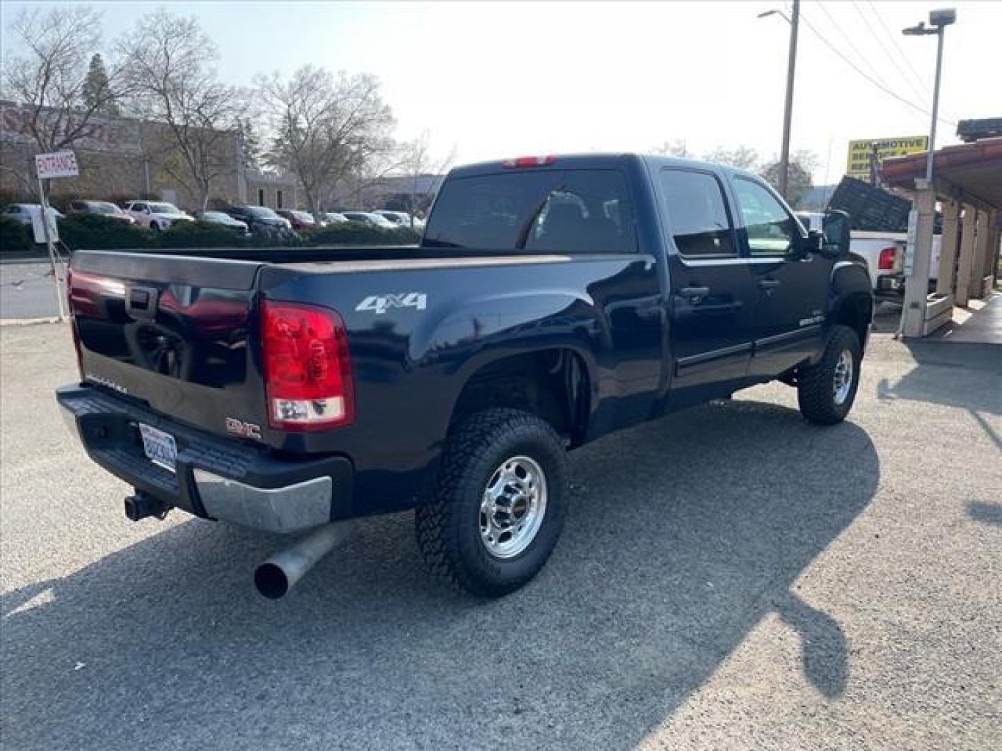 2008 Deep Blue Metallic GMC Sierra 2500HD SLE1 (1GTHK23628F) with an 6.6L Duramax 6.6L Diesel Turbo V8 365hp 660ft. lbs. Common Rail Direct Injection engine, Allison 1000 6-Speed Shiftable Automatic transmission, located at 800 Riverside Ave, Roseville, CA, 95678, (916) 773-4549, 38.732265, -121.291039 - DURAMAX DIESEL CREW CAB 4X4 SLE ALLISON TRANSMISSION CLEAN CARFAX - Photo#4