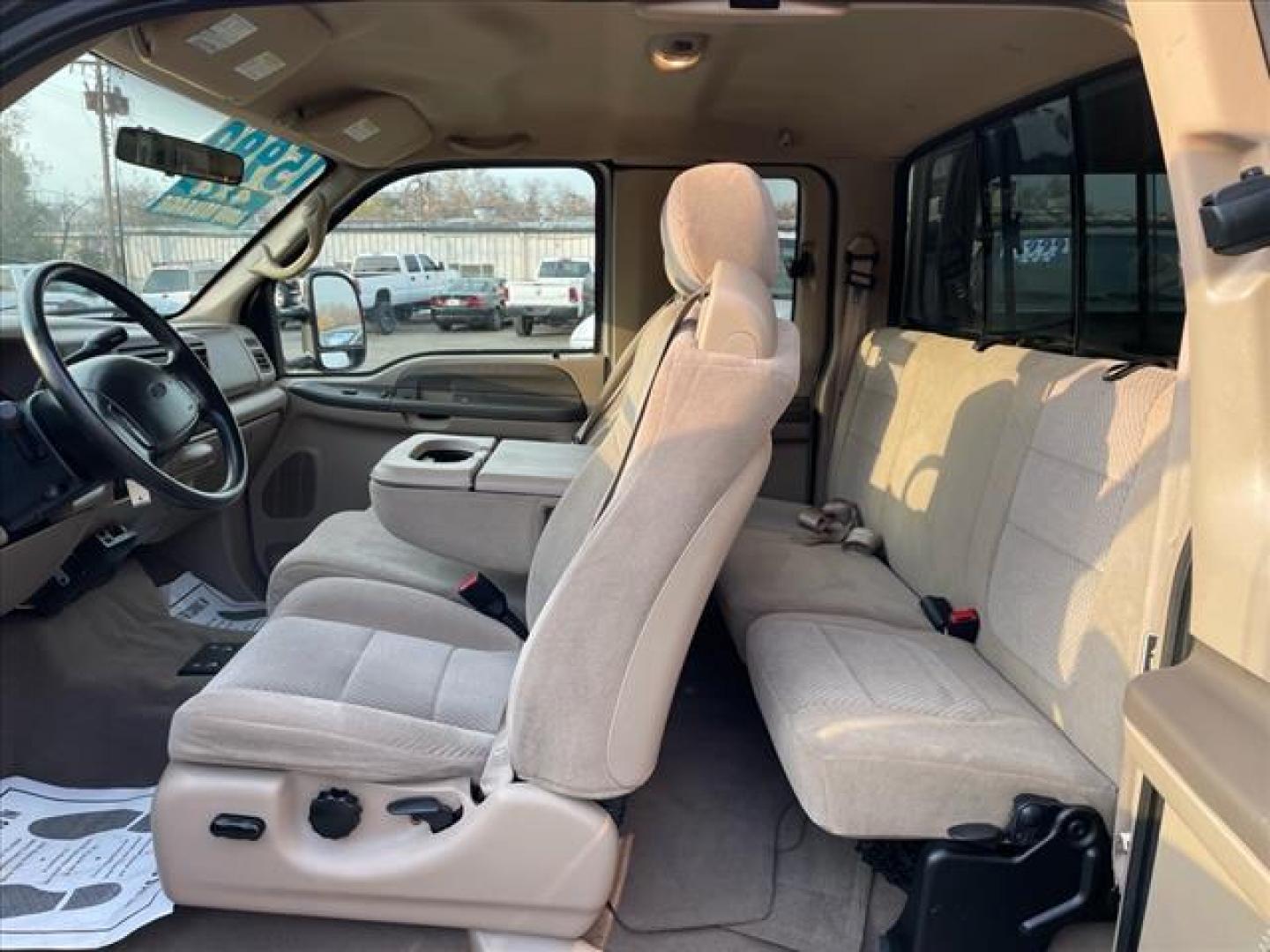 2002 Arizona Beige Clearcoat Metallic Ford F-250 Super Duty XLT (1FTNX21S82E) with an Triton 6.8L V10 310hp 425ft. lbs. Other engine, 4-Speed Automatic transmission, located at 800 Riverside Ave, Roseville, CA, 95678, (916) 773-4549, 38.732265, -121.291039 - Photo#10