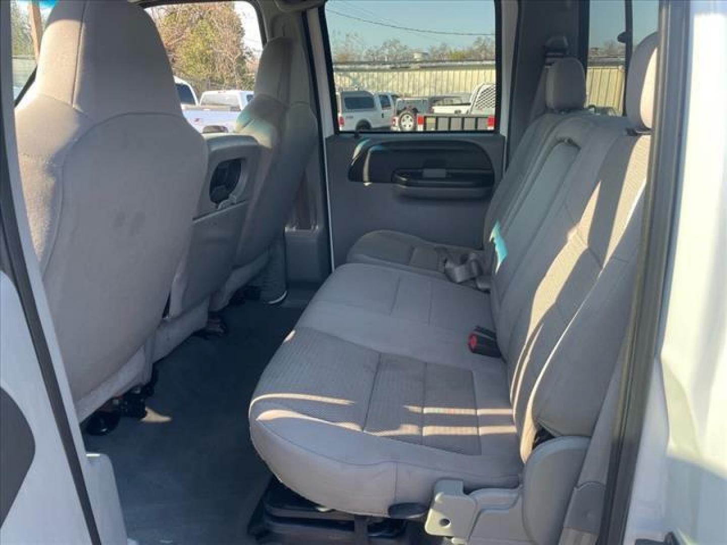 2006 Oxford White Clearcoat Ford F-350 Super Duty XLT (1FTWW31P26E) with an 6.0L Power Stroke 6.0L Diesel Turbo V8 325hp 560ft. lbs. Direct Injection engine, 5-Speed Automatic transmission, located at 800 Riverside Ave, Roseville, CA, 95678, (916) 773-4549, 38.732265, -121.291039 - DIESEL CREW CAB 4X4 XLT - Photo#13