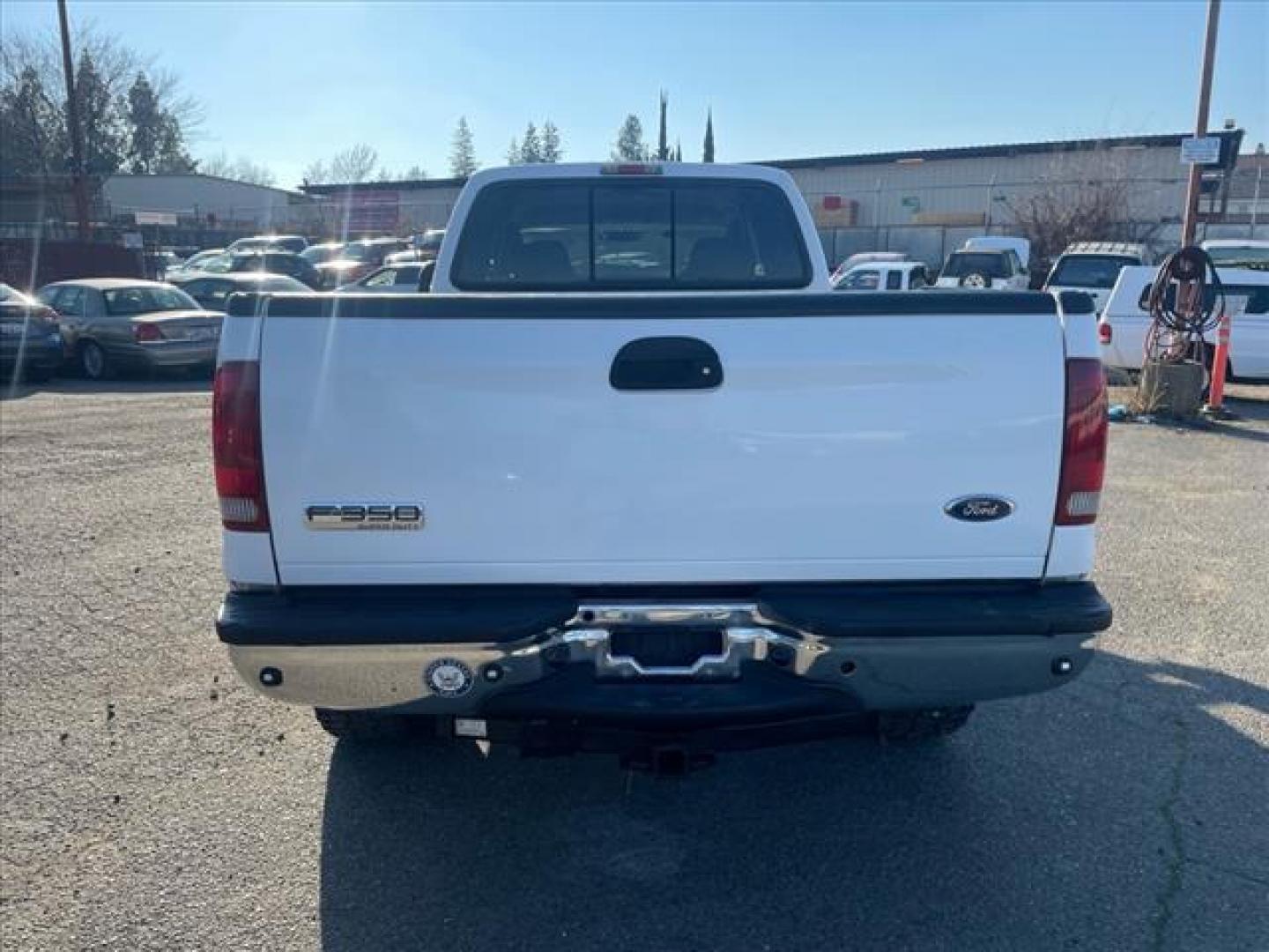 2006 Oxford White Clearcoat Ford F-350 Super Duty XLT (1FTWW31P26E) with an 6.0L Power Stroke 6.0L Diesel Turbo V8 325hp 560ft. lbs. Direct Injection engine, 5-Speed Automatic transmission, located at 800 Riverside Ave, Roseville, CA, 95678, (916) 773-4549, 38.732265, -121.291039 - DIESEL CREW CAB 4X4 XLT - Photo#8