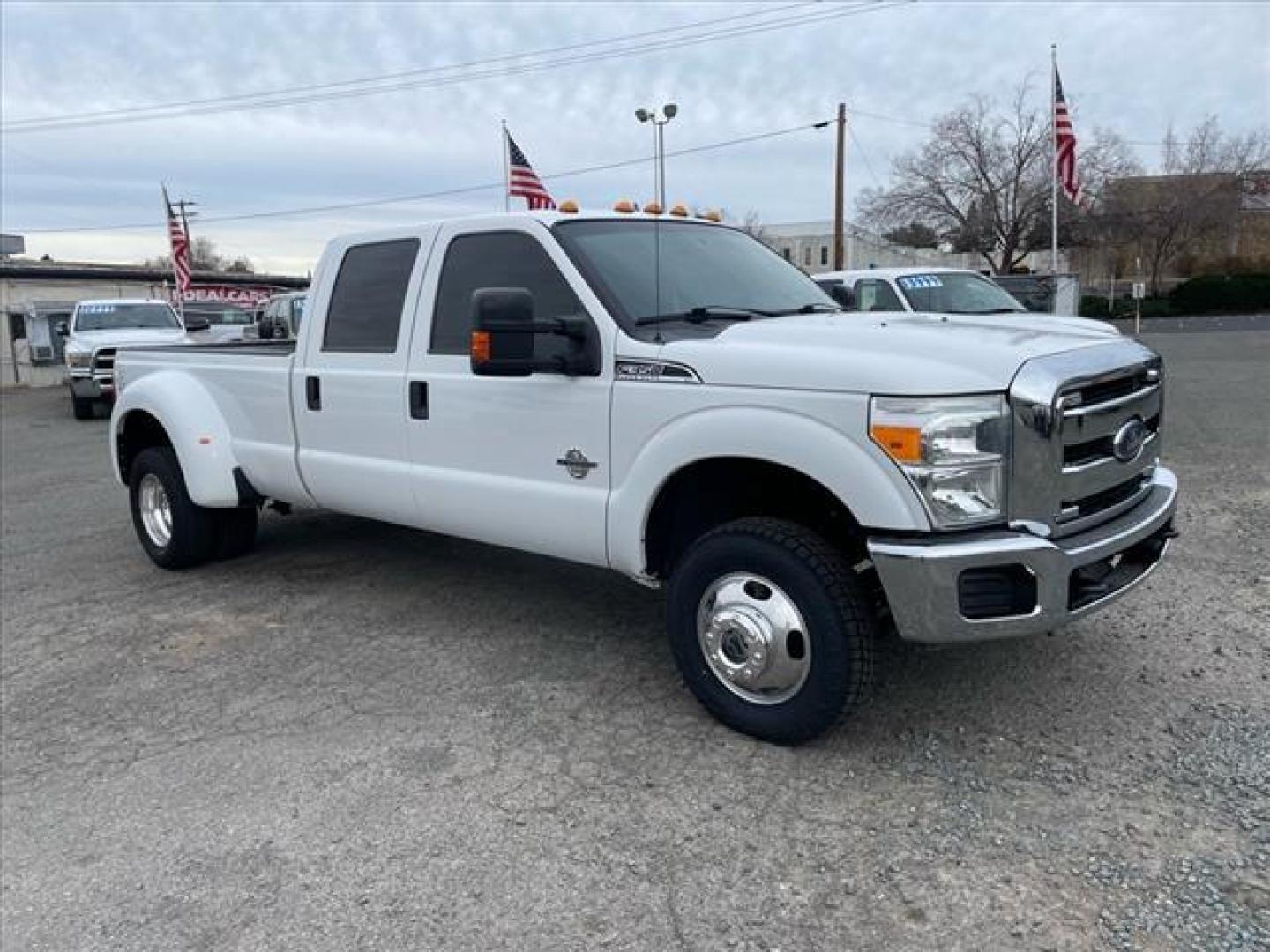 2015 Oxford White Ford F-350 Super Duty XLT (1FT8W3DT1FE) with an 6.7L Power Stroke 6.7L Biodiesel Turbo V8 440hp 860ft. lbs. Common Rail Direct Injection engine, 6-Speed Shiftable Automatic transmission, located at 800 Riverside Ave, Roseville, CA, 95678, (916) 773-4549, 38.732265, -121.291039 - DIESEL CREW CAB DUALLY 4X4 XLT CLEAN CARFAX - Photo#1