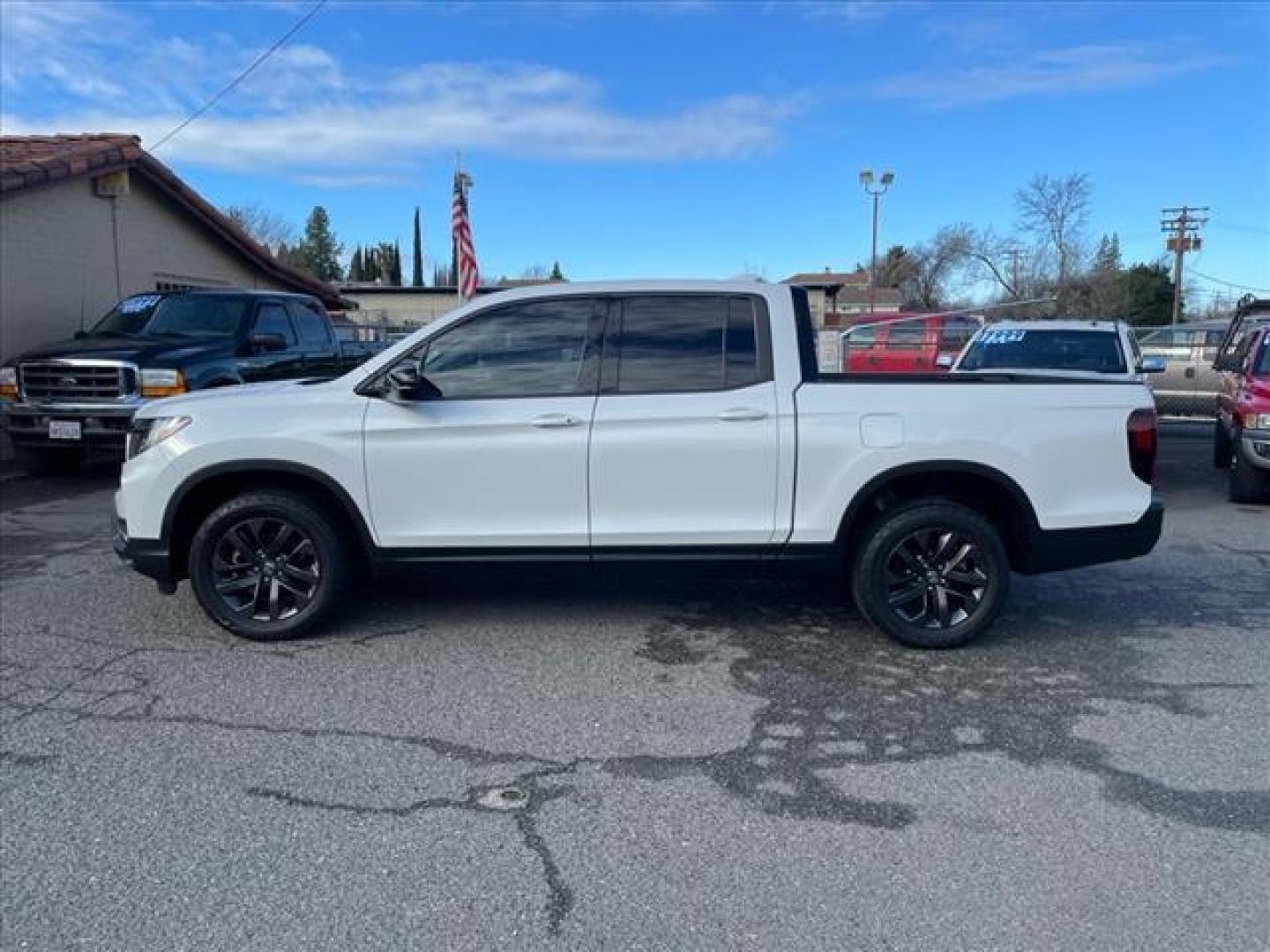 2021 Platinum White Pearl Honda Ridgeline Sport (5FPYK3F13MB) with an 3.5L 3.5L V6 280hp 262ft. lbs. Direct Injection engine, 9-Speed Shiftable Automatic transmission, located at 800 Riverside Ave, Roseville, CA, 95678, (916) 773-4549, 38.732265, -121.291039 - AWD SPORT SERVICE RECORDS ON CLEAN CARFAX - Photo#4