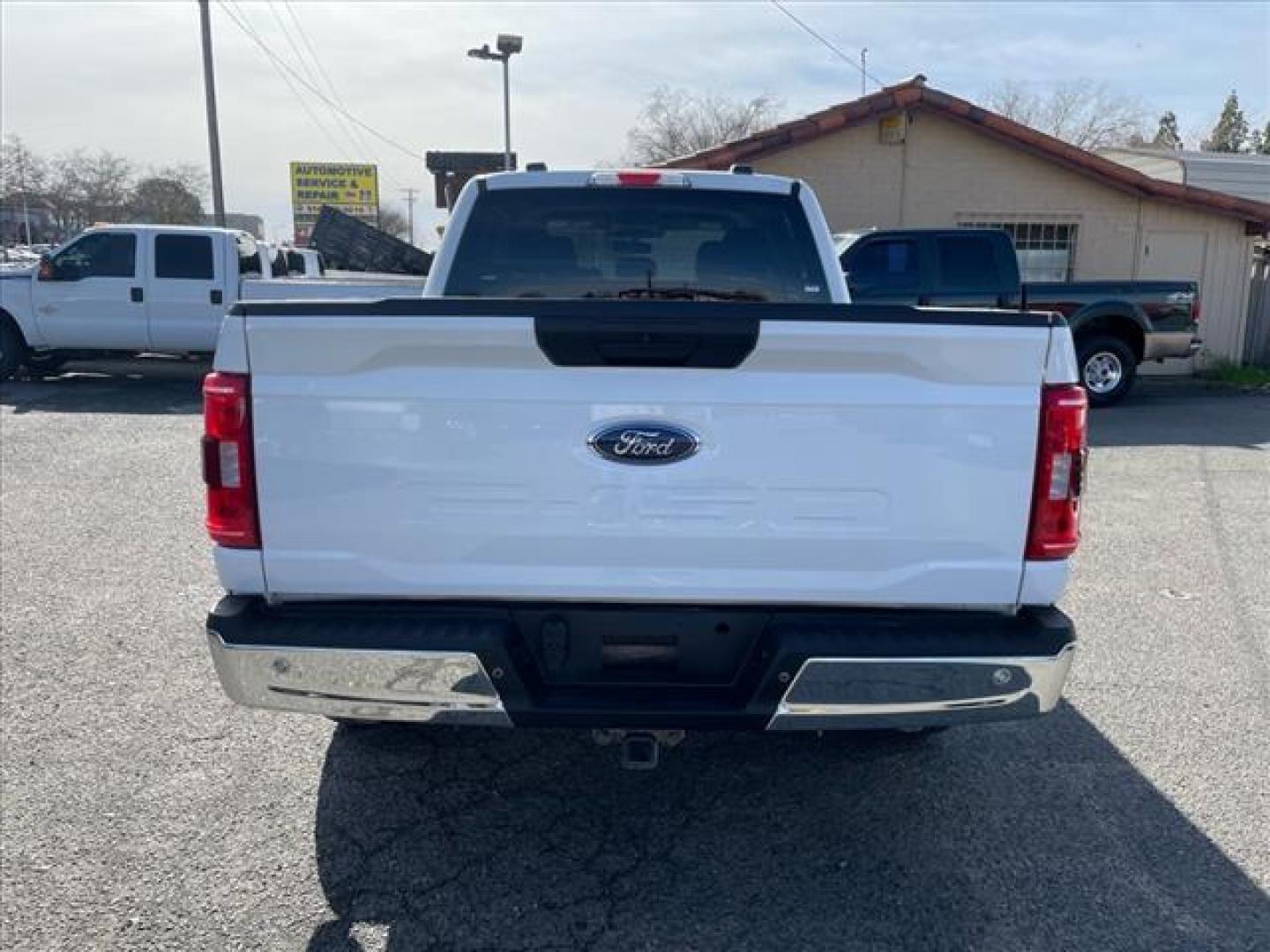 2021 Oxford White Ford F-150 XLT (1FTFW1E88MF) with an 3.5L EcoBoost 3.5L Twin Turbo V6 400hp 500ft. lbs. Direct Injection engine, 10-Speed Shiftable Automatic transmission, located at 800 Riverside Ave, Roseville, CA, 95678, (916) 773-4549, 38.732265, -121.291039 - ECOBOOST 4X4 XLT ONE OWNER SERVICE RECORDS ON CLEAN CARFAX - Photo#8