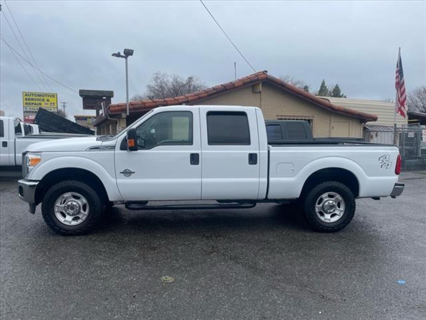 2015 Oxford White Ford F-250 Super Duty XLT (1FT7W2BTXFE) with an 6.7L Power Stroke 6.7L Biodiesel Turbo V8 440hp 860ft. lbs. Common Rail Direct Injection engine, 6-Speed Shiftable Automatic transmission, located at 800 Riverside Ave, Roseville, CA, 95678, (916) 773-4549, 38.732265, -121.291039 - DIESEL CREW CAB 4X4 XLT SERVICE RECORDS ON CLEAN CARFAX - Photo#4