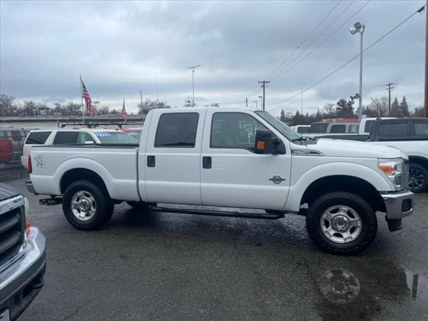 2015 Oxford White Ford F-250 Super Duty XLT (1FT7W2BTXFE) with an 6.7L Power Stroke 6.7L Biodiesel Turbo V8 440hp 860ft. lbs. Common Rail Direct Injection engine, 6-Speed Shiftable Automatic transmission, located at 800 Riverside Ave, Roseville, CA, 95678, (916) 773-4549, 38.732265, -121.291039 - DIESEL CREW CAB 4X4 XLT SERVICE RECORDS ON CLEAN CARFAX - Photo#5